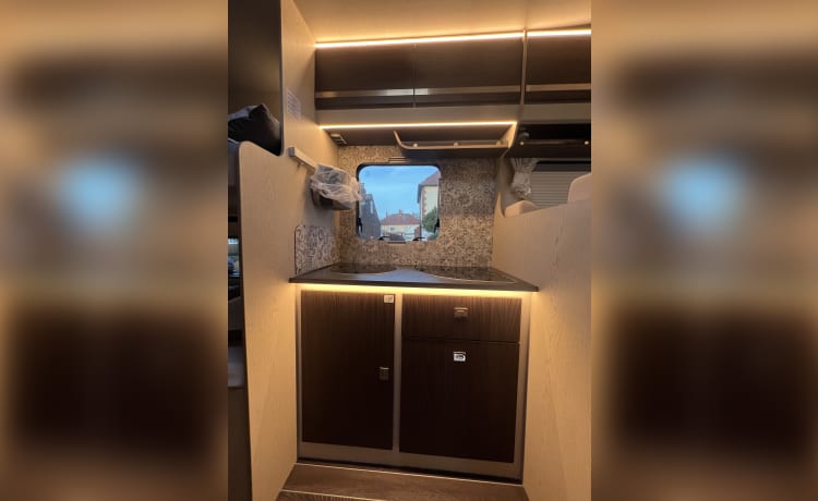 MotorSuite - MySuites – Fiat mansardata con 6 posti letto del 2023