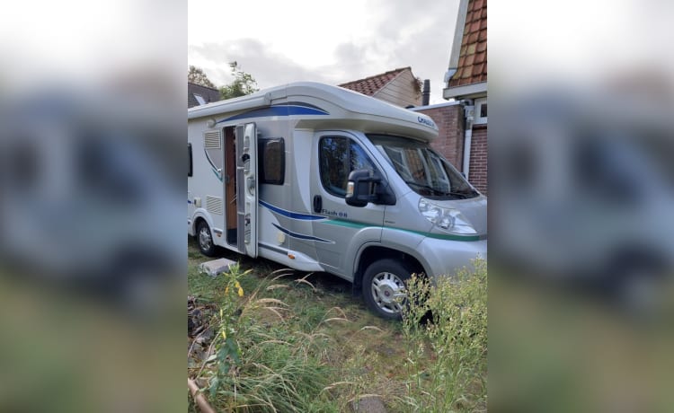 4p Chausson semi-integrated uit 2014