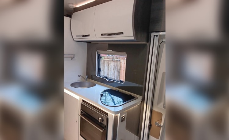 6 berth Ford alcove from 2021