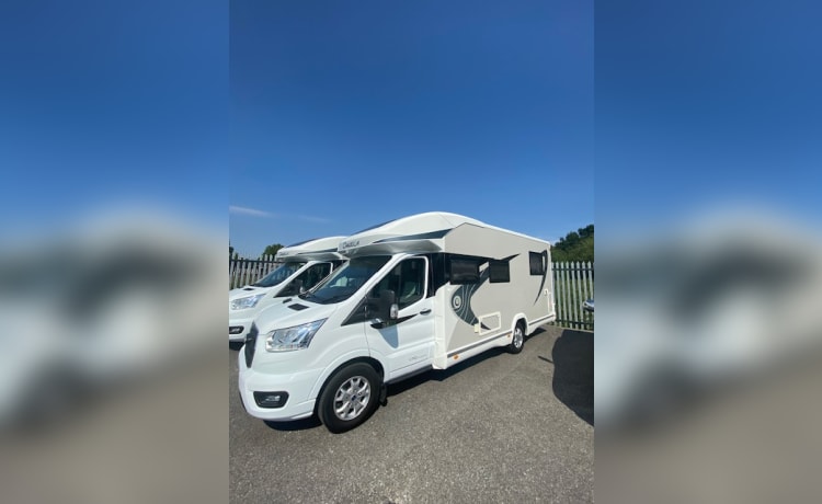 Titanium Luxury Auto – Lux Auto 4 Berth 