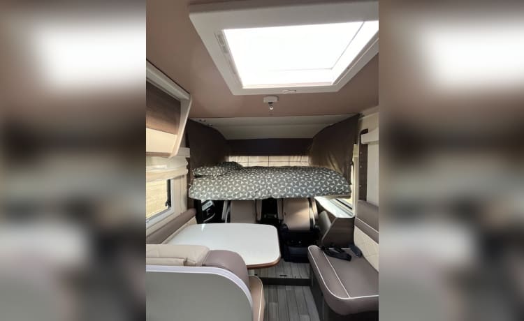 McLouis Carat 873 - Model 2023 - Fully Equipped - 4/5 Persons