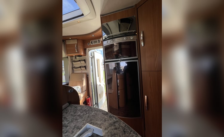 Guapo – Fantastische luxe camper Hymer B694SL