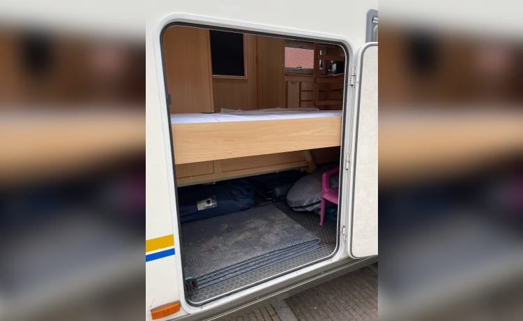 Eura Mobil – 6-persoons familie camper met heel veel ruimte en stapelbed