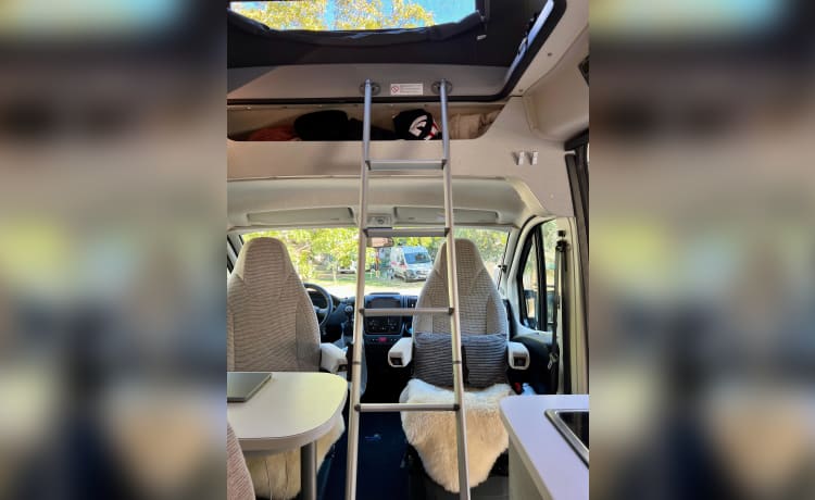 Freeda  – Camping-car Hymer aventureux et luxueux (4P)