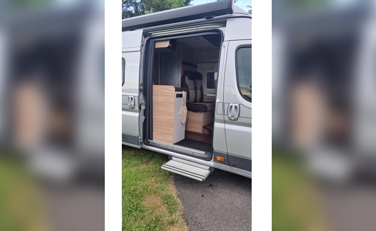 Hymer buscamper 4 persoons