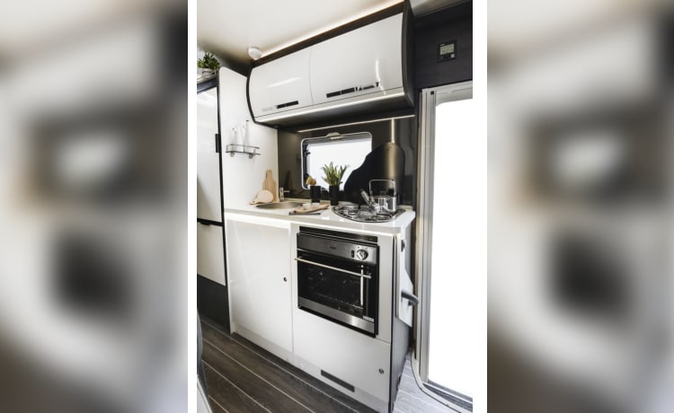 Zefiro 675 – Zéfiro 675 | Camping-car 6 Couchettes - Boîte de vitesses automatique !