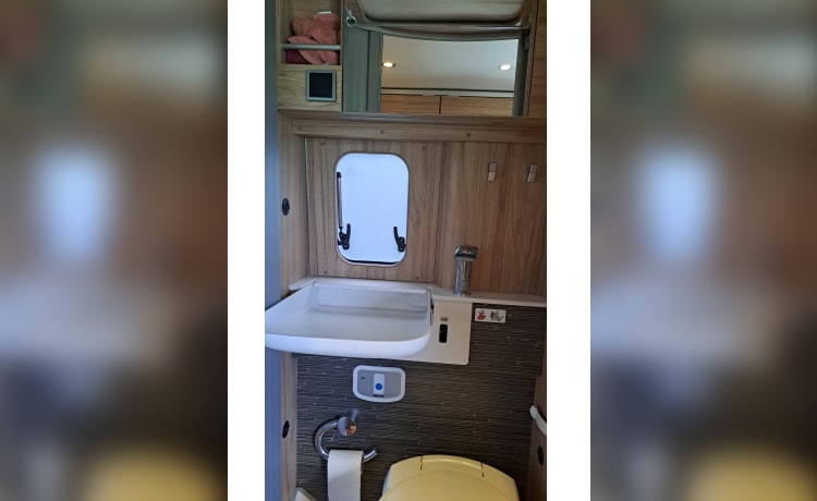 Hymer buscamper 4 persoons