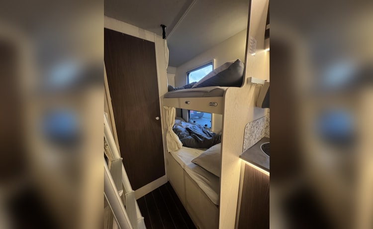 MotorSuite - MySuites – 6 berth, 2 bunk beds,  Fiat Seat 50 from 2023