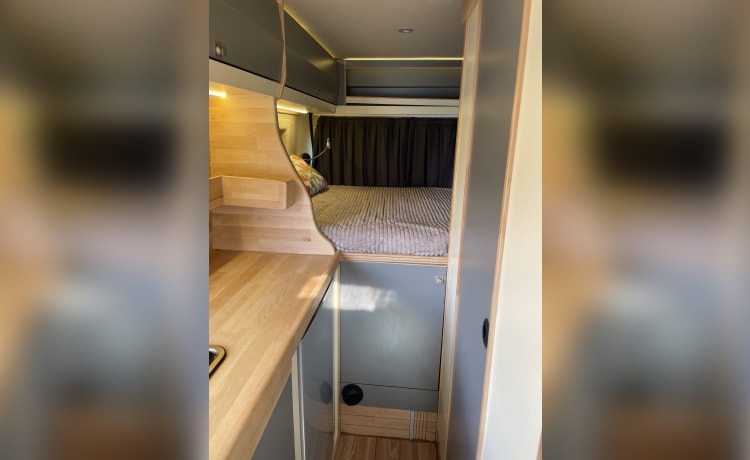 Modern Grid Off Camperbus Fiat Ducato uit 2015 (zelfgebouwd in 2023)