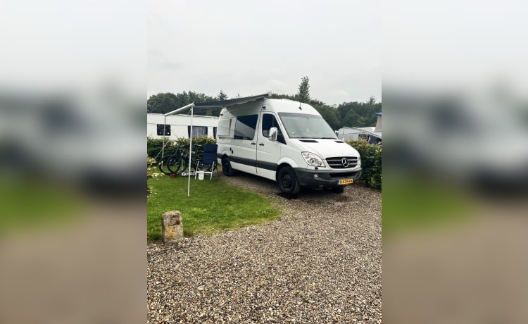 2pers Mercedes-Benz  Sprinter Automaat Compact Camper