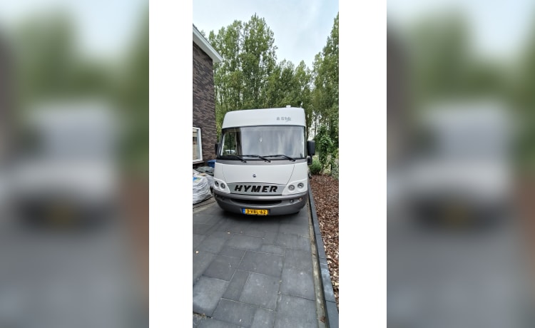 4p Hymer integrated uit 2005