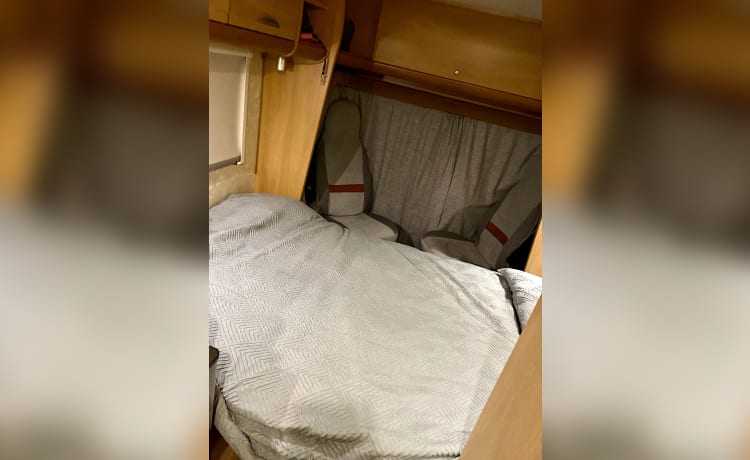 Molly – 2 berth Fiat bus from 2005