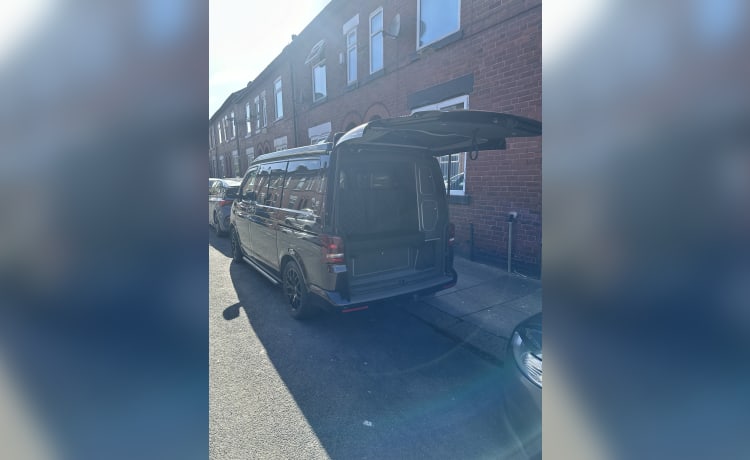 Newly Converted T5 Campervan 4 berth