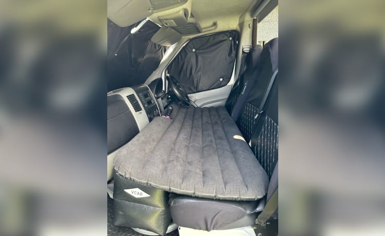 Mercedes-Benz camper met 4 slaapplaatsen uit 2015