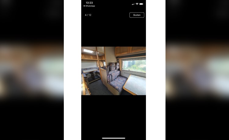 ruime ouderwetse camper 6 slaapplekken