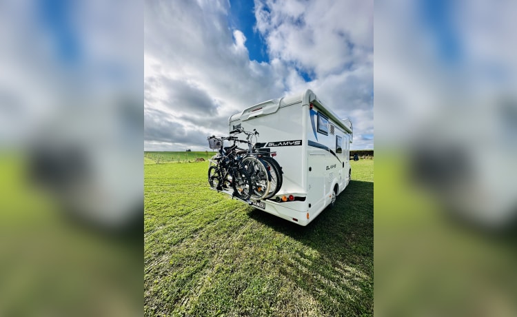 Moby – Avontuurlijke nieuwe mobilehome + zonneluifel + airco