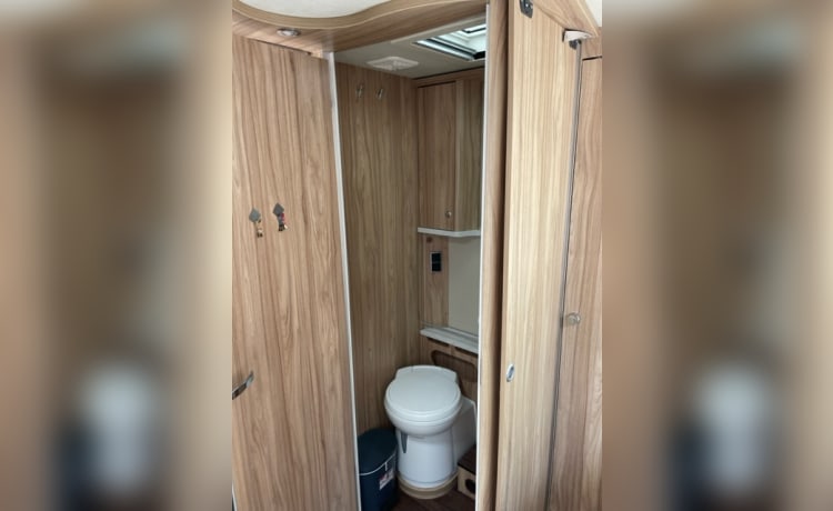 4 person Hymer semi-integrated from 2019