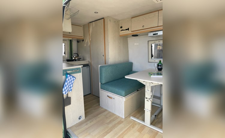 Tipo J Bellissimo camper familiare con tutte le guarnizioni