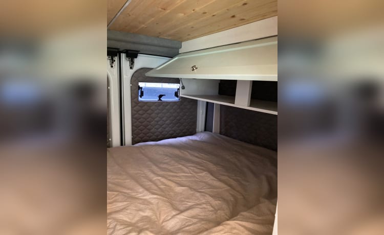 Johnnie – Autobus camper 2p recentemente costruito e dotato di tutti i comfort