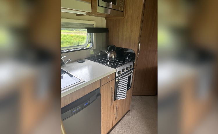 Aggie – 4 berth Autotrail Tribute: Pet friendly