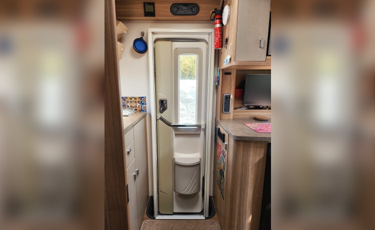 Flossieflo – 2 berth 2014 fully equipped Fiat Bessacarr 