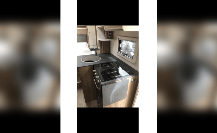 Blue – 4 berth Fiat semi-integrated from 2019