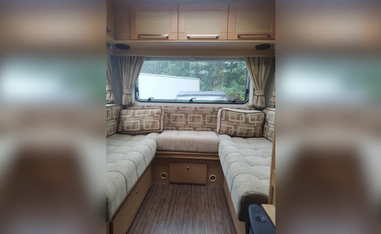 Elvis  – Lovely 4 berth elddis sunquest motorhome *low mileage *great condition 