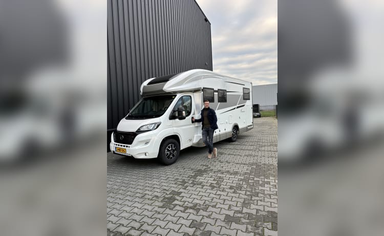 Mobilvetta Krosser 86 – Moiblvetta Krosser 86 - tot 6 personen - Automaat - Semi Integraal - Camper