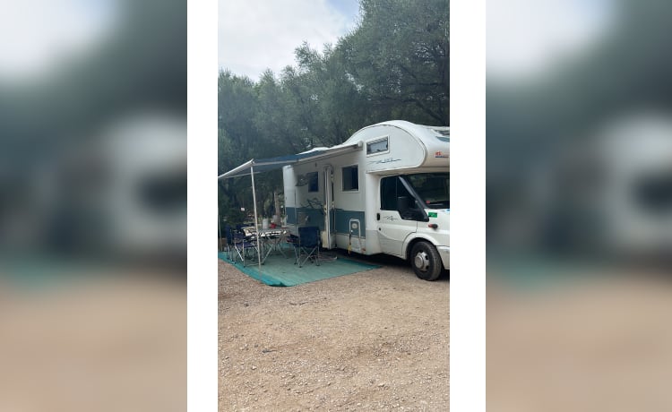 CAMPER MANSARDATO IDEALE PER FAMIGLIE