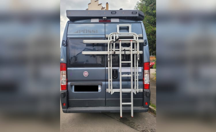 Ken – Schöner 5.4m lang Pössl Roadcamp