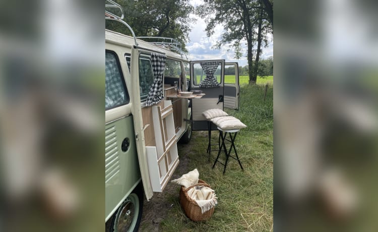 Minty – Volkswagen T2 campervan uit 1993