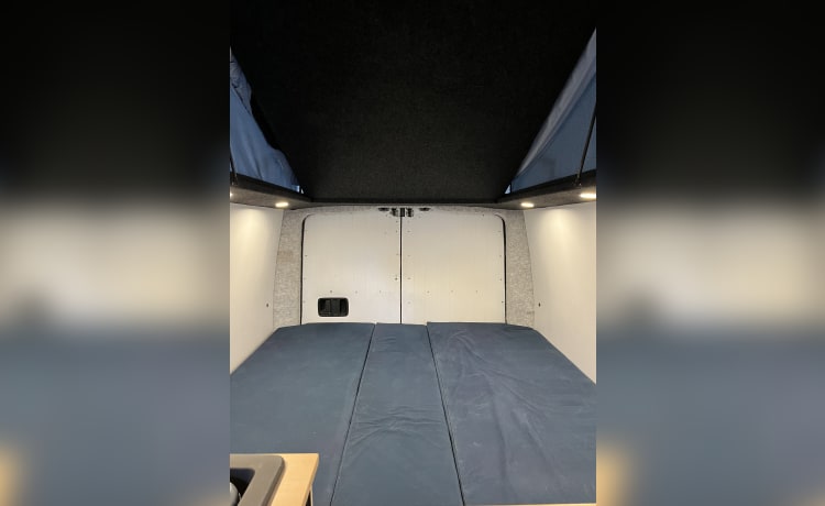 Vera – 4 berth Mercedes-Benz campervan from 2017