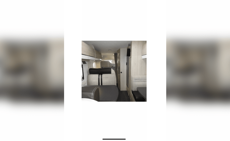 6 berth Chausson Flash 656