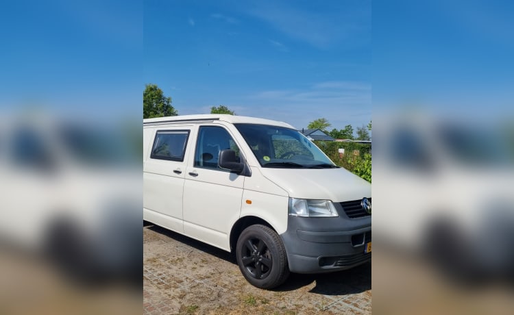 Nette Volkswagen T5 Buscamper met originele reimo camper inrichting 