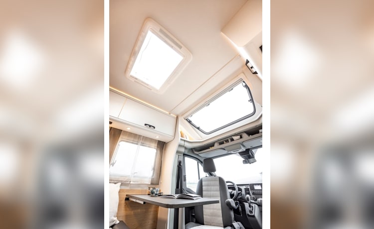 CamperKos – 5 p Sunlight T680 uit 2024 met automaat 