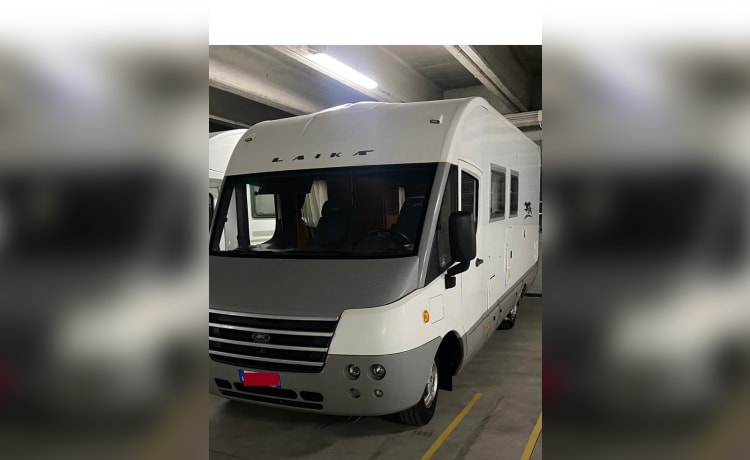 MotorBalt – Motorhome adatto alla famiglia con ampi spazi interni