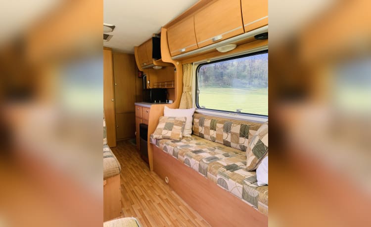 Tony – Your ultimate adventure awaits in our cosy 5-berth motorhome!