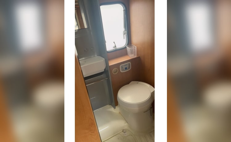 4 berth Ford alcove from 2007