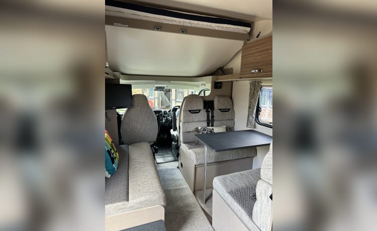 6 berth Swift Edge 486