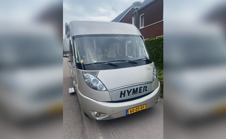 Luxe Hymer integraal 4 pers. camper in Hapert