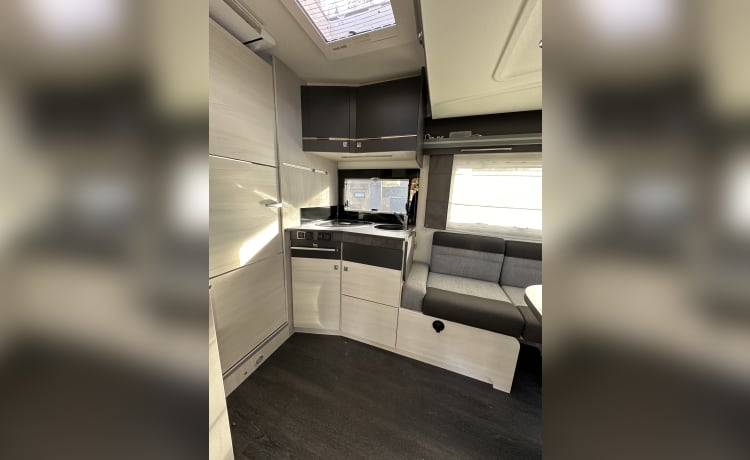 6p Chausson semi-integrated uit 2020