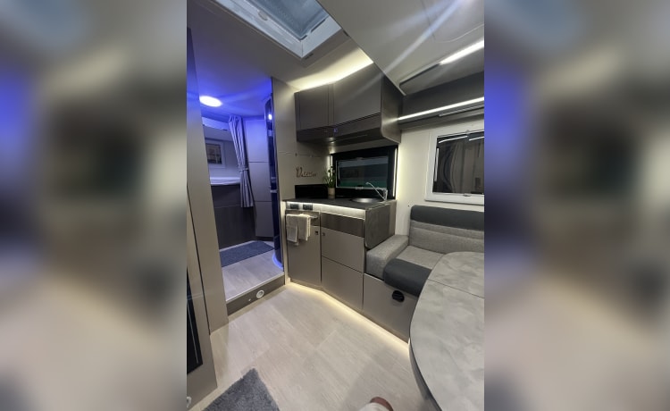 Chausson 720 Titanium - Famillie camper - Volledig uitgerust - Automaat 