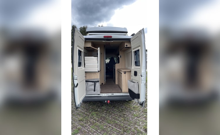 Mounty – Mountaineer Camper