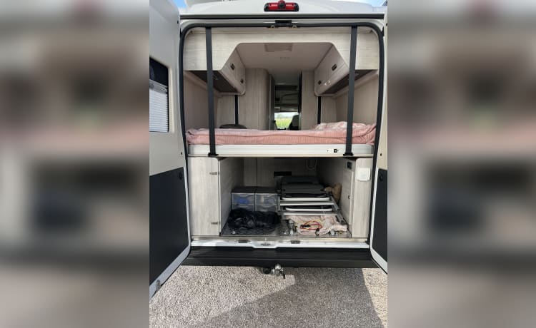 Loft On Wheels 3.0 – Rollerteam camperbus full option 4 persoons