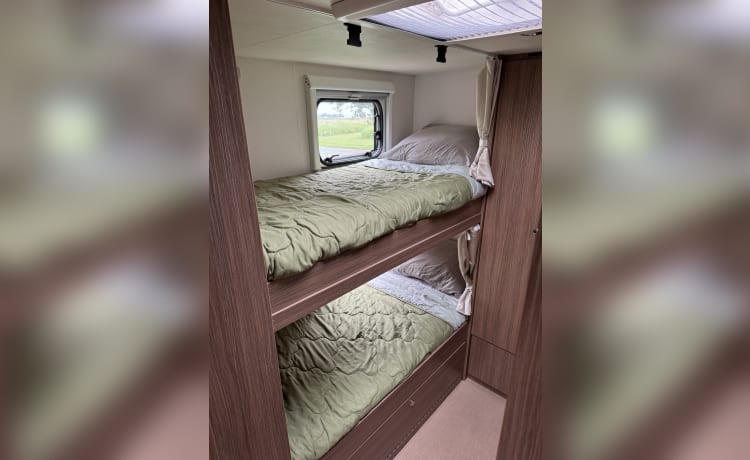 5p integrated family camper with air conditioning!