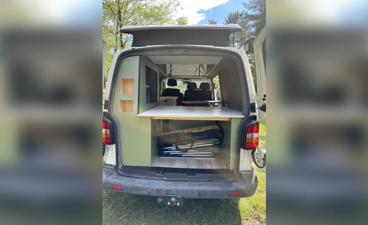 2/3 persoons Volkswagen camper uit 2009