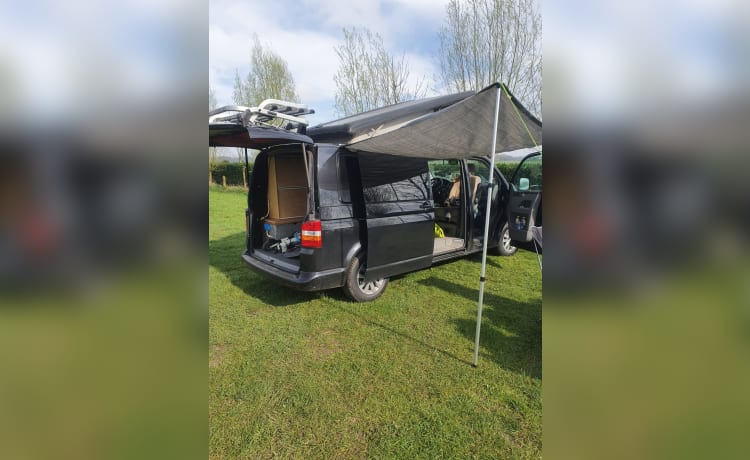 Volkswagenbus met Californië inrichting 