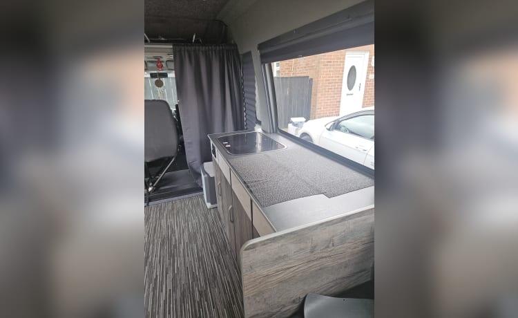 Blue Thunder – Camper Citroën Relay a 2 posti letto 