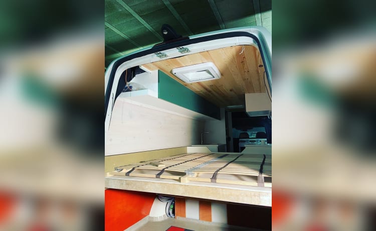 Dexter – Volkswagen Crafter Campervan