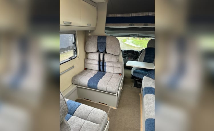 5 berth Ace Adventurer 635EK